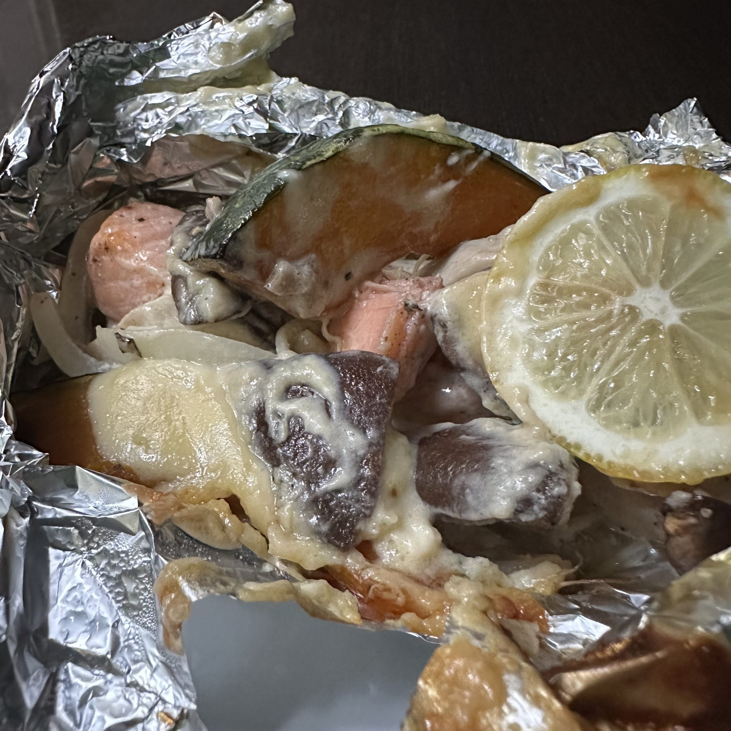 - 10月の旬菜 -<br />
鮭のチャンチャン焼き