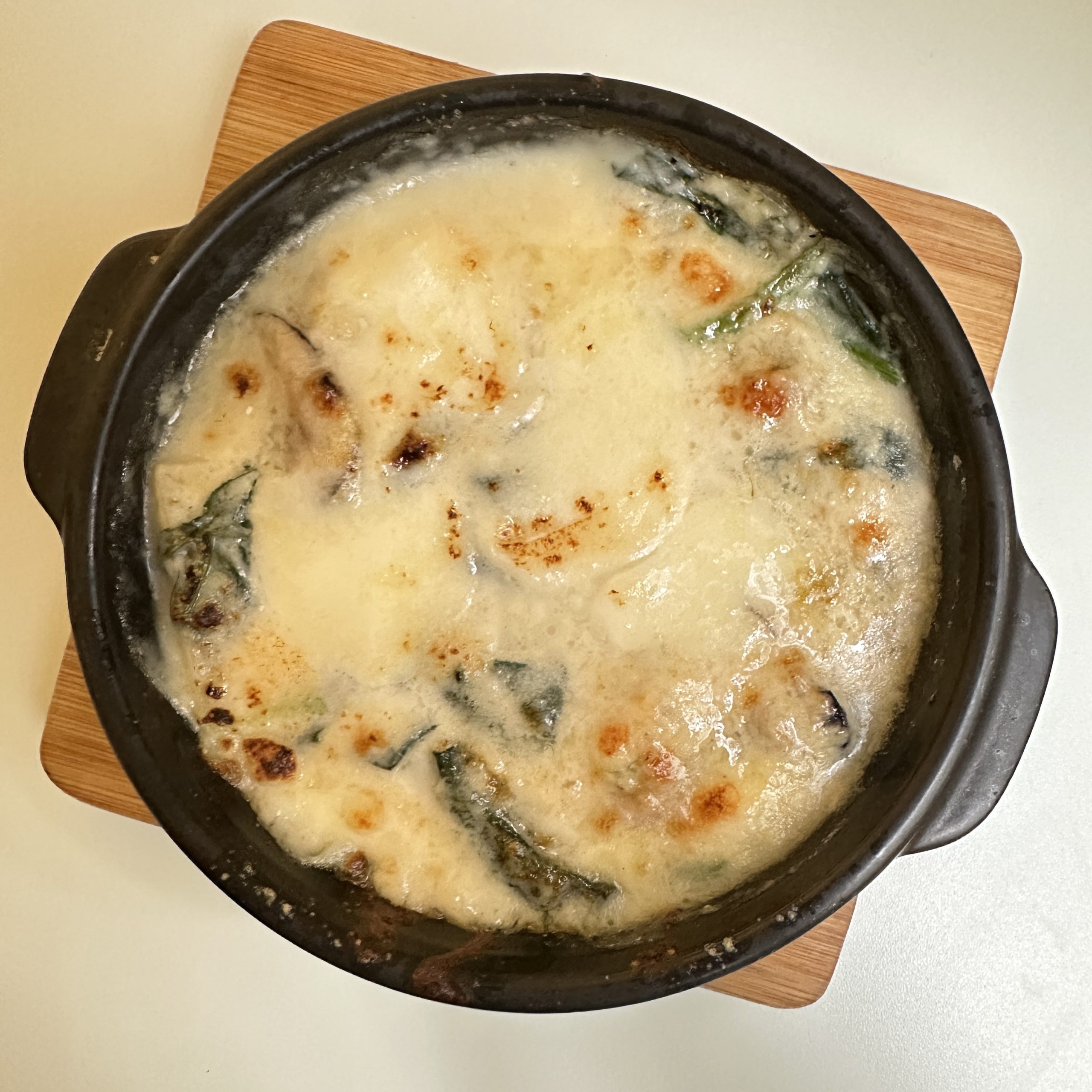 - 1月の旬菜 -<br />
牡蠣とかぶらの熱々グラタン