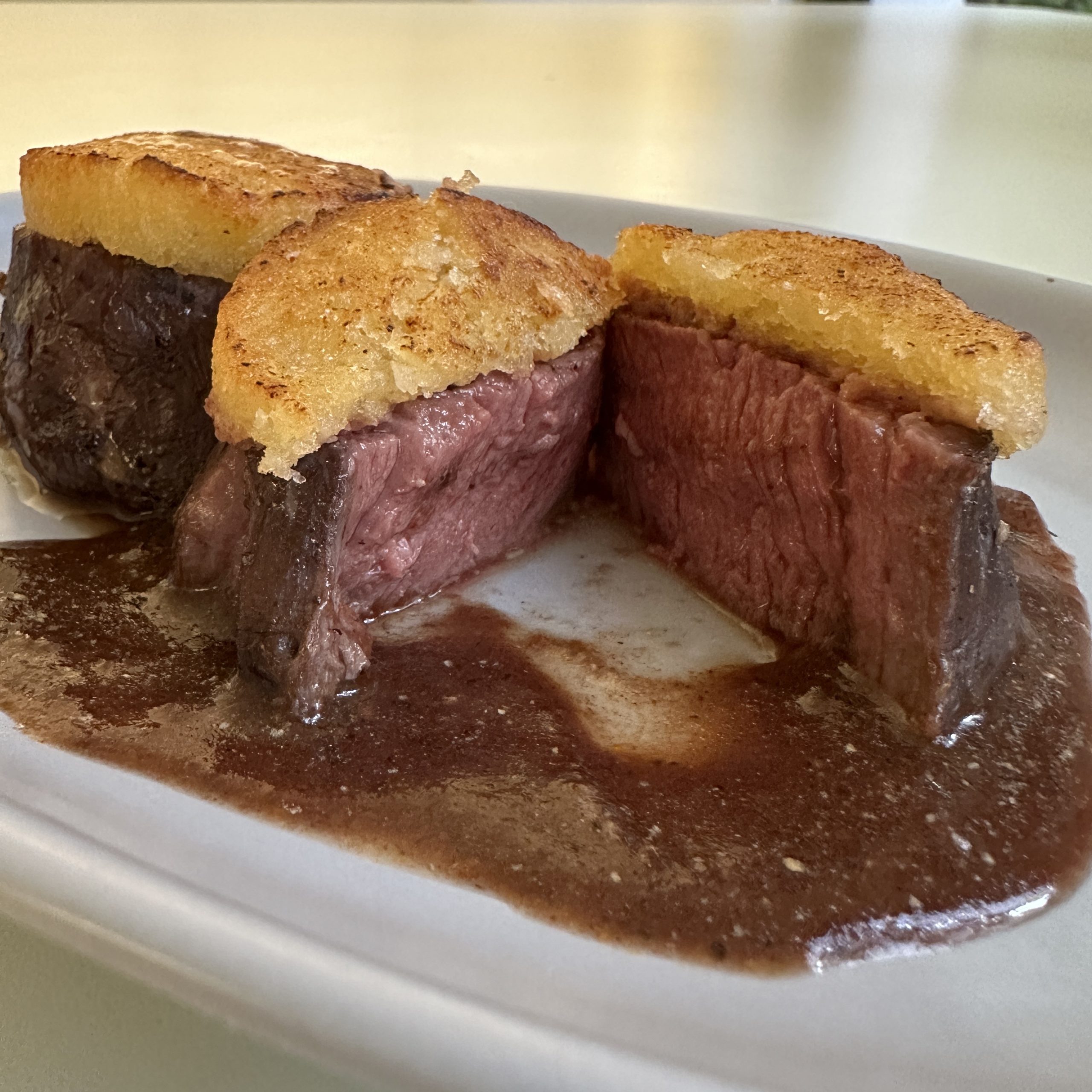 - 2月の旬菜 -<br />
仔羊肉のローストマスタードソース