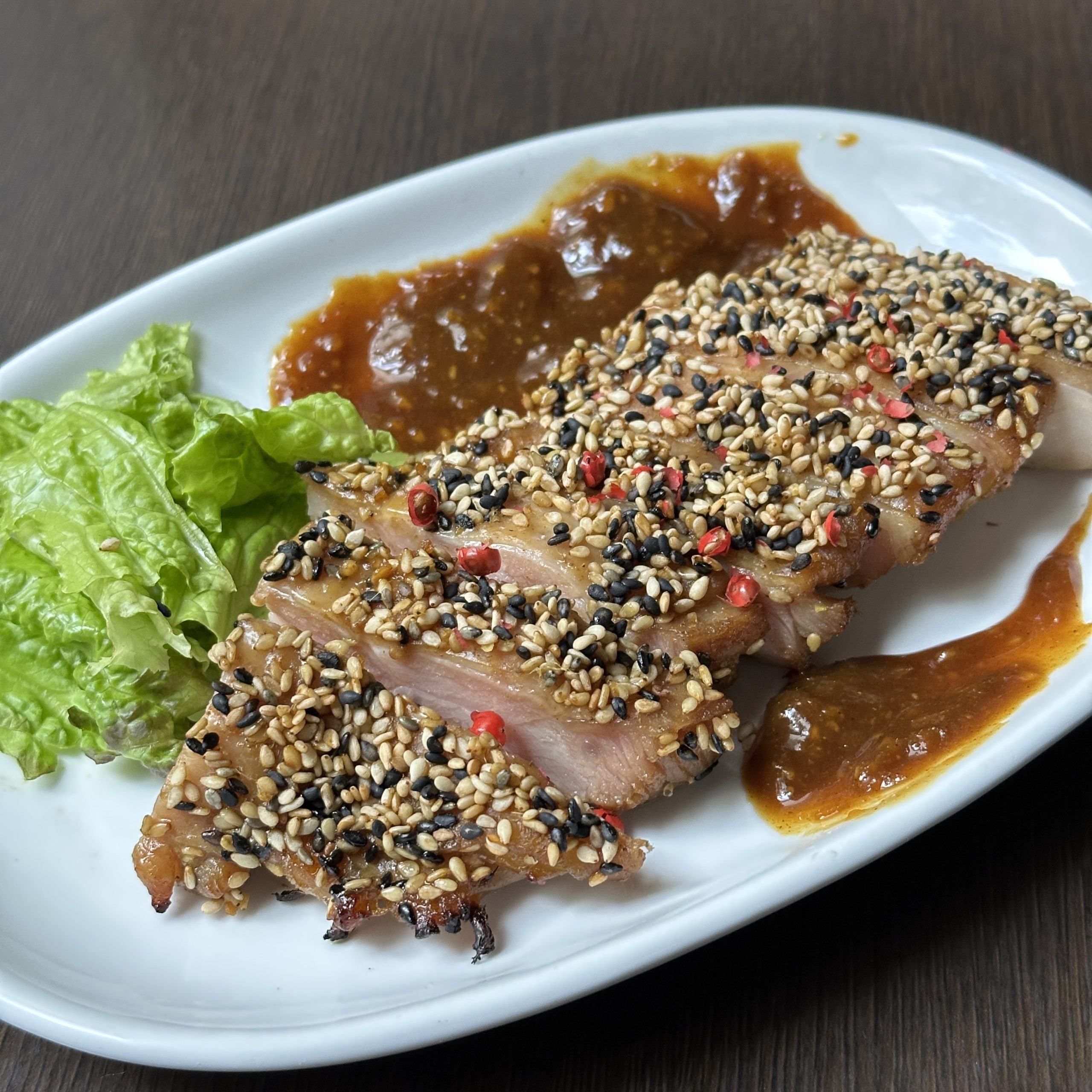 - 7月の旬菜 -<br />
鶏モモ肉のオーブン焼きオリエンタル風
