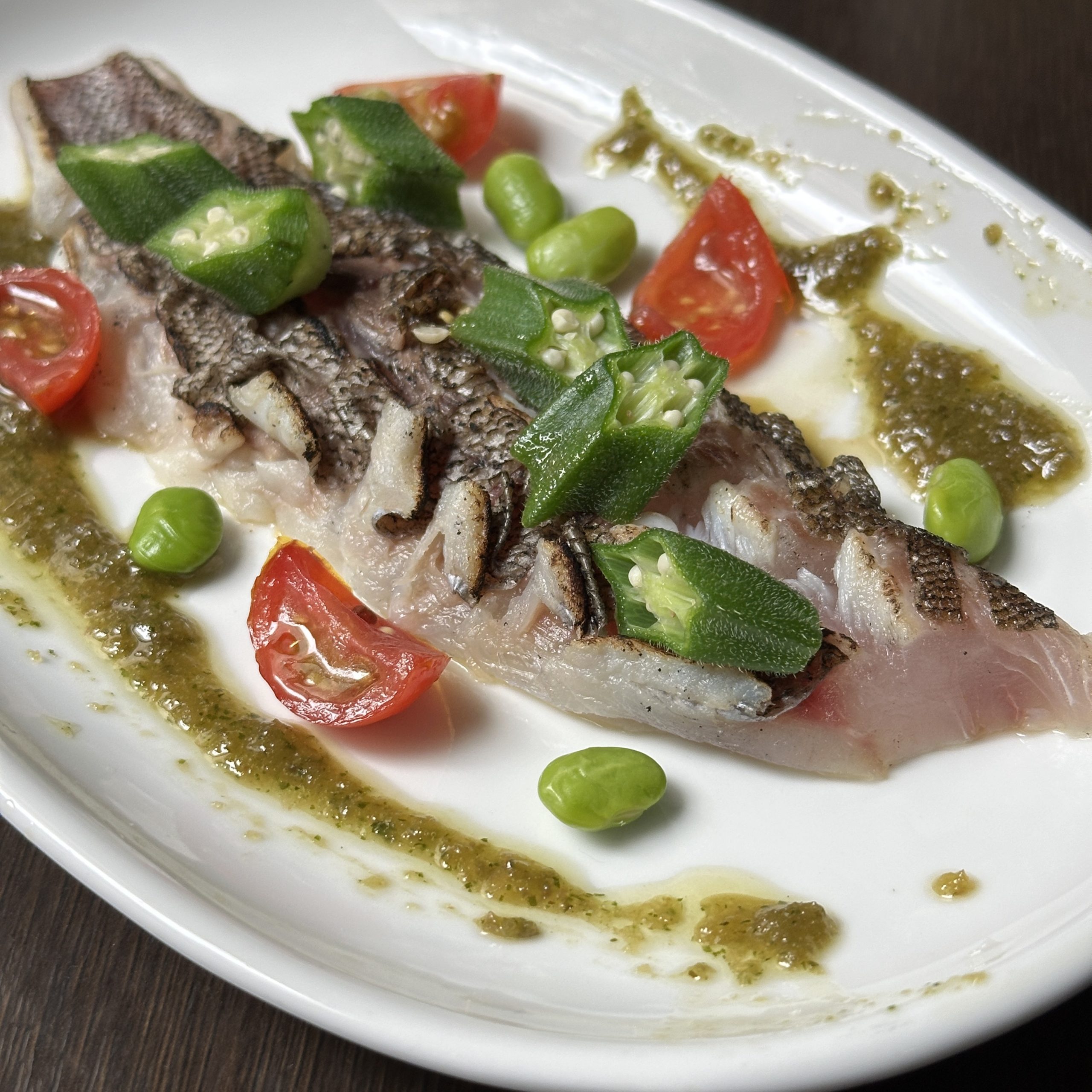 - 7月の旬菜 -<br />
鮮魚の炙りカルパッチョ 大葉のヴィネグレットソース