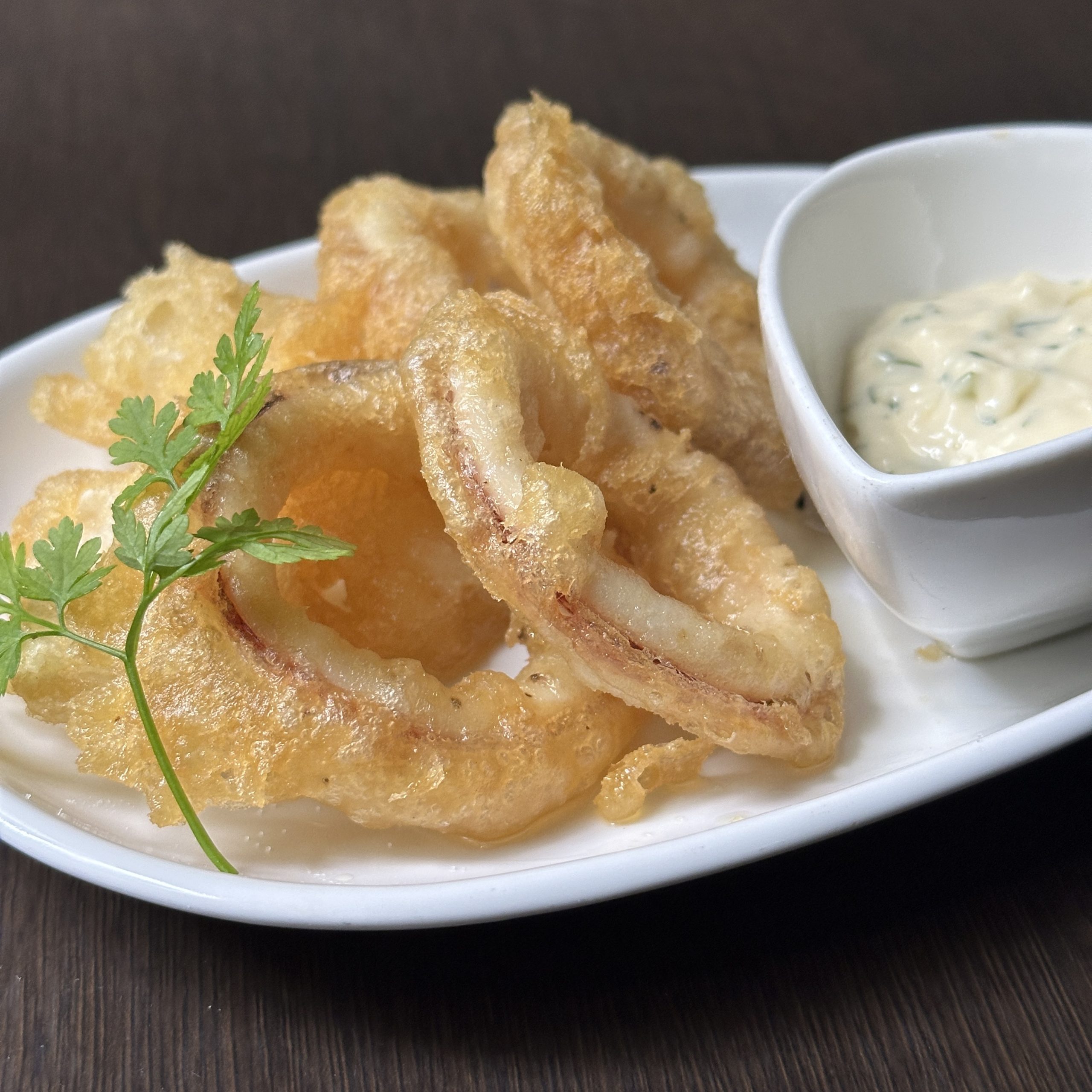 - 11月の旬菜 -<br />
スルメイカ旬野菜のフリット　ハーブとスダチのアイヨリソース